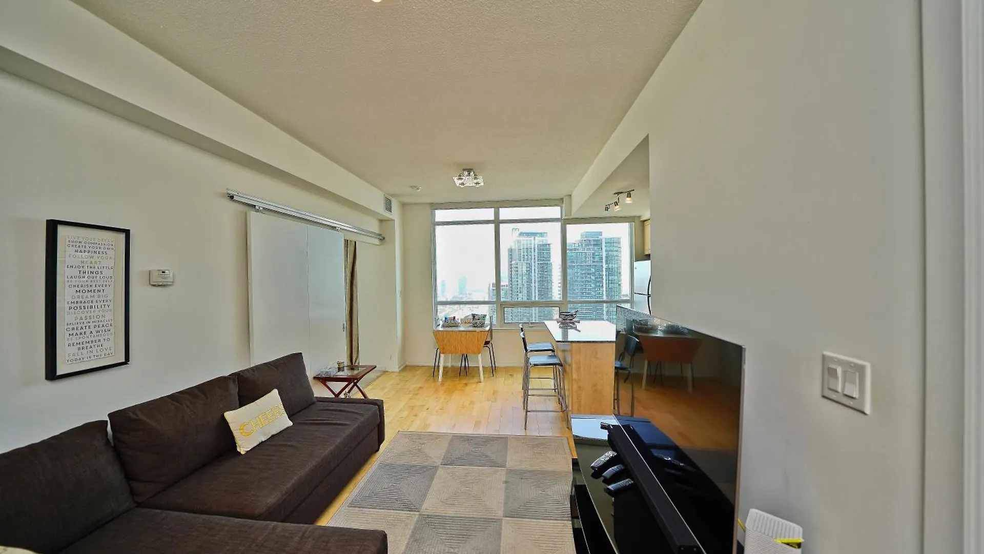 Rivetstays - The Bremner I Toronto Apartment